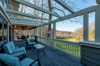 Image de Stunning Views + Golf | Gated Wolf Laurel Mtn Home