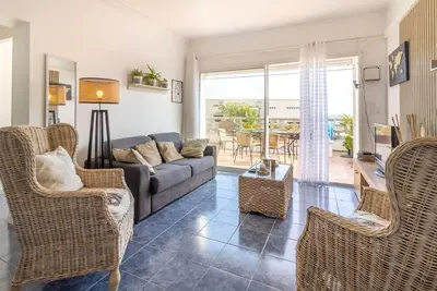Fener de Baix 78. 1 - Bel appartement avec terrasse