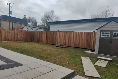 Image de Brand New Basement Apt next to Beach & Go Train