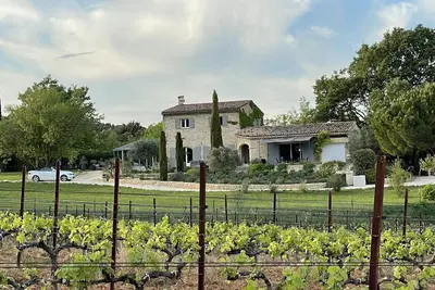 Image de Magnifique mas provencale, entièrement renové, 10 pp, 15 mins Aix en Provence,