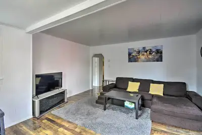 Image de Inviting Bremerton Home Near Hiking & History
