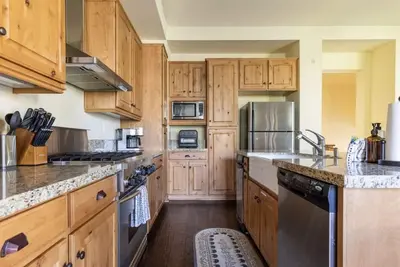 Image de Lodges #1123-Beautiful luxury property surrounded by mountain views.