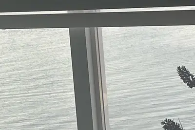 Image de Kesue's Bellevue 2Br apartment, steps away from the beach!