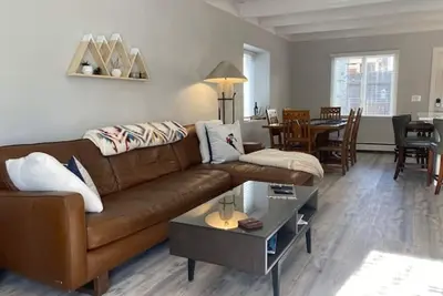 Image de Mountain modern two-bedroom townhome in West Vail