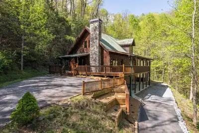 Image de Lakeview Lodge-HotTub\/Lake\/Dog Friendly\/Ping-Pong\/5-Beds\/4-Baths!