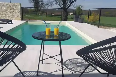 Image de Gite de campagne en Quercy avec Piscine privée