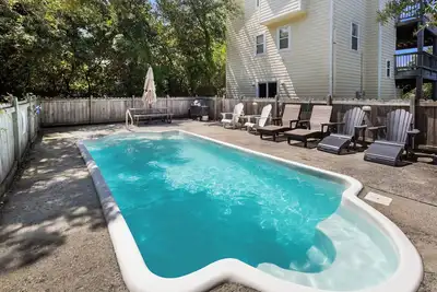 1622 Monkey Sea Monkey Dune *7 min walk to beach