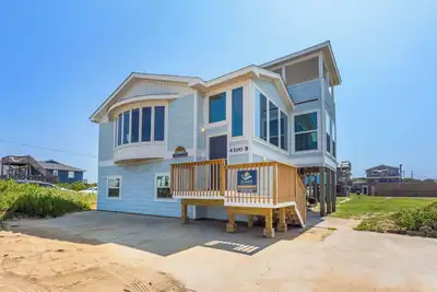 Image de 4080 Betcha Like It * Across the Street from Beach
