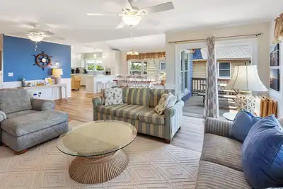 Image de Oceanfront 4br w/ Hot Tub, Pool & Direct Beach Path