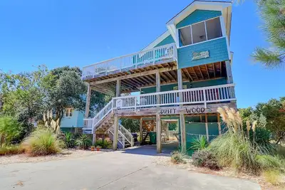 1625 Drift-Woods *9 Min Walk to Beach