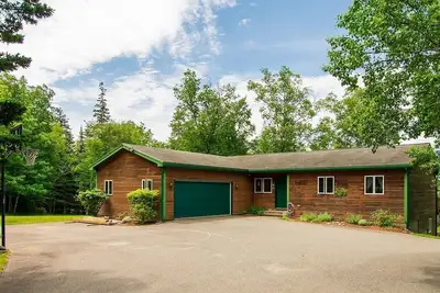 Image de Peaceful, clean, spacious, comfortable on 2 acres. Free Acadia pass w/4nights!