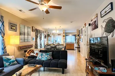 Chincoteague Island House \"Sir Whelk-A-Lot\" Kayaks Included! Downtown Location!