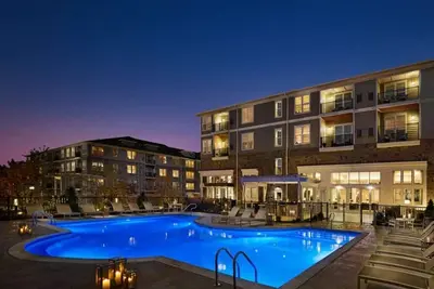 Image de 1-Bedroom Apartment - 7-day min. - Background check\/Lease Required