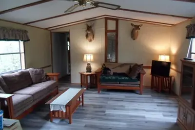 Image de Welcome to Full Moon Cabin in the Woods