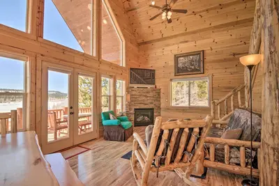 Image de Whistling Woods Cabin: Meadow Views + Gas Grill!