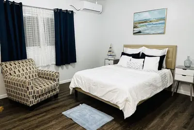 Image de Adorable Private Room with partial Sea View