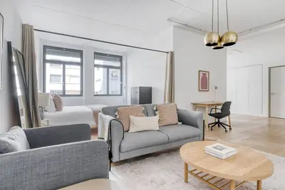 Image de Tasteful Altstetten 4 Room, 2 mins walk to market, by Blueground