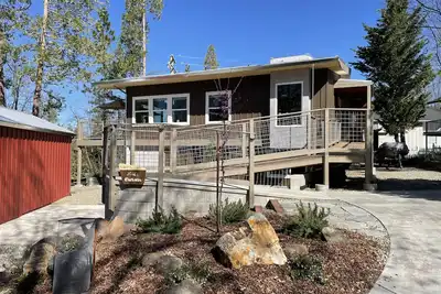 Image de Modern Lakeview Cabin with Boat Slip, Bocce, Game Room, 4bd/4ba