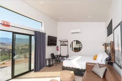 Image de Incredible View #3 at The Dwellings