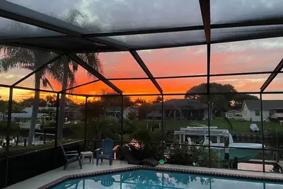 Image de Saltwater Pool | Waterfront | Bbq & Firepits | Smart Home | Kayak