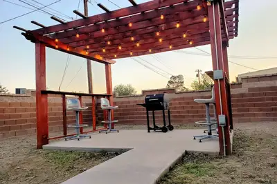 Image de White Sands Retreat: Dreamy 3br Ultimate Comfort & Backyard Bliss! \n