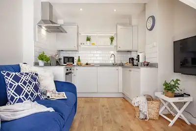 Image de Cobblers Cottage - a traditional cottage just moments from the seafront