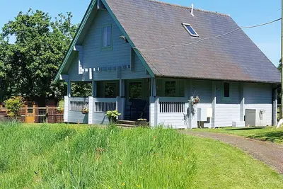 Orchard Lodge, pet friendly in Sampford Peverell, Devon