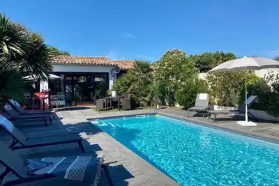 Image de Maison au calme avec piscine chauffée