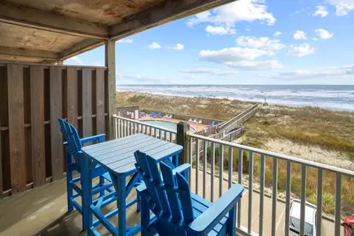 Image de Summer Savings - Oceanfront Condo w/ Private Deck, Cmty Pool, Hot Tub, Elevator