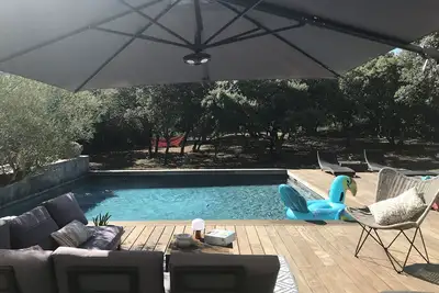 Image de Villa 180m2\/1500 m2, piscine 7m\/7, vue garrigue près Montpellier et mer (20mi, )