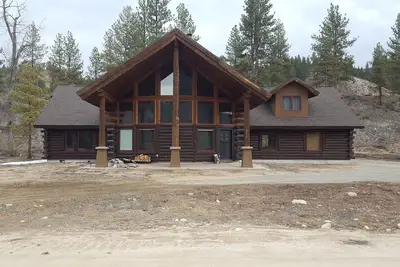 Image de 2 Sisters Getaway, Cozy Cabin - Close to Riding Trails, Lakes, & Hot Springs