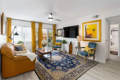 Image de Newly remodeled, beautiful community just steps from Strands and Salt Creek beach, enjoy awe-inspiring sunsets overlooking one of the most picturesque coastlines in Dana Point