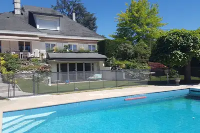 Image de Family villa with swimming pool 10 minutes from Lyon