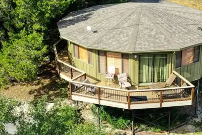 Image de Tree House on Lake Travis #15