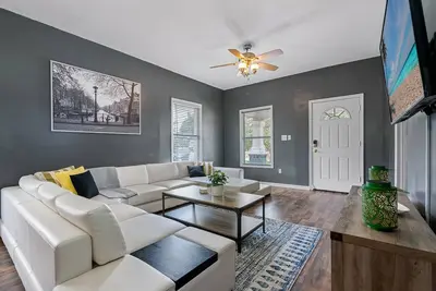 Image de Wonderful 3 Bed 2 Bath House in Heart of Ybor City