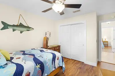 Image de Updated home minutes to golf and townsquare, on burrowing owl & turtle preserve!