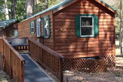 Image de Cozy Cabin #27 walking distance to Ky Lake and Great fishing - Camden Tn.