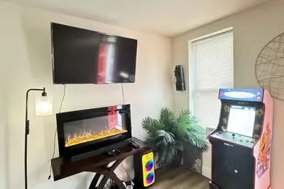 Image de Downtown Home - Close to Topgolf, Ravens Stadium, Orioles Park, Um Baltimore