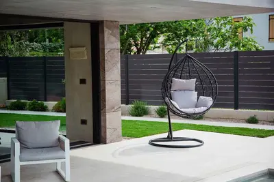 Image de Villa avec piscine et spa