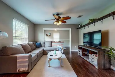 Image de The Oasis! Charming 3br Near All The Best Beaches!