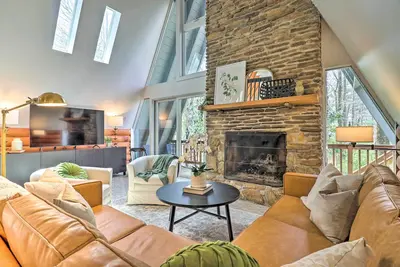 Image de Amazing A-Frame w/ Private Hiking + Amenities