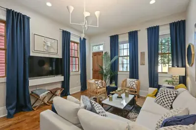 Image de Designer Home Walking Distance To The French Quarter's