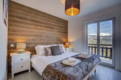 Image de Apt Les Marmottes 3 bed, 2 bath sleeps 6 close to the l'ascenseur des thermes
