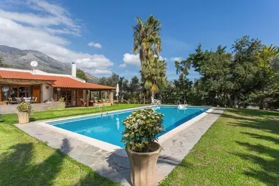 Eretria Retreat Villa:< 90 min from Athens Airport