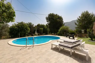 Image de Villa 'La Pergola' avec vue sur mer, piscine et climatisation