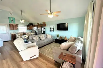 Image de Afrayed Not - Coastal Realty Group