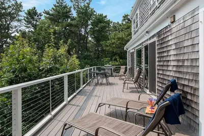 Image de Huge Deck Perfect for Lounging w Sweeping Views!