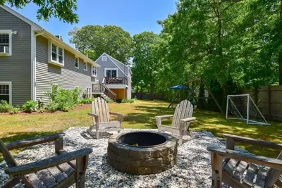 Image de Minutes to Cook's Brook Beach!