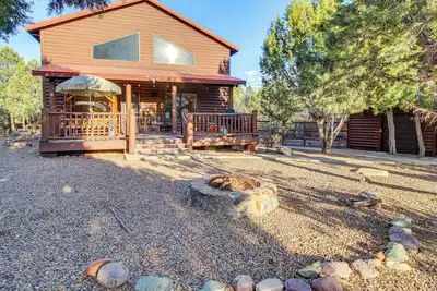 Image de Close to Golf & Hiking: Show Low Family Cabin