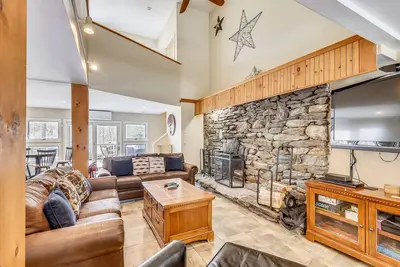 Image de Top Star Fabulous 7-bedroom house in the heart of Killington with Ac and a private hot tub.